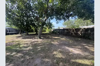 3007 Meadowlane Street, Victoria, TX 77901 - Photo 5