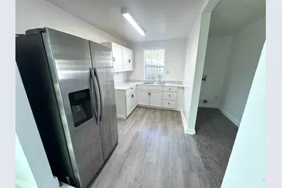 3007 Meadowlane Street, Victoria, TX 77901 - Photo 7