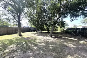 3007 Meadowlane St, Victoria, TX 77901 - Photo 3