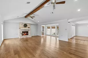 10331 Lynbrook Hollow St, Houston, TX 77042 - Photo 3