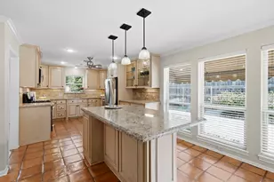 10331 Lynbrook Hollow St, Houston, TX 77042 - Photo 11