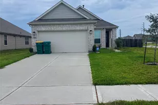 1301 Green Jay Ln, La Marque, TX 77568 - Photo 1
