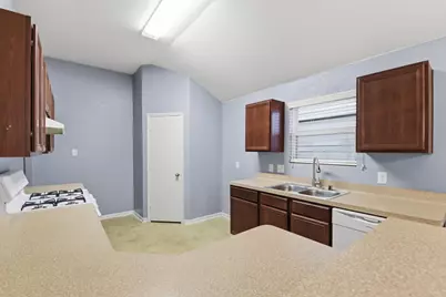 16763 N Blue Jay Lane N, Conroe, TX 77385 - Photo 5