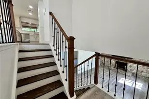 2047 Aspen Glade Dr, Houston, TX 77339 - Photo 5