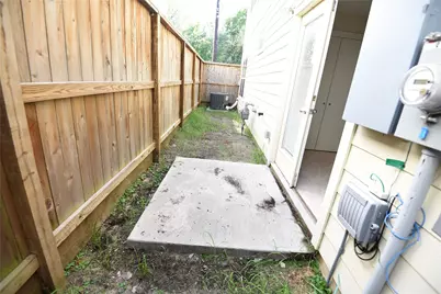 11607 Main Pine Drive, Houston, TX 77025 - Photo 25