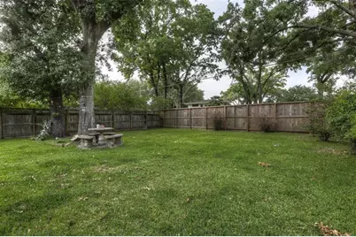 6222 Lindyann Lane, Houston, TX 77008 - Photo 37
