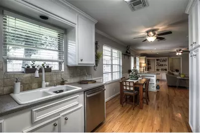 6222 Lindyann Lane, Houston, TX 77008 - Photo 19