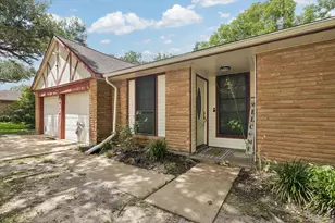 210 Brandywyne Dr, Friendswood, TX 77546 - Photo 3