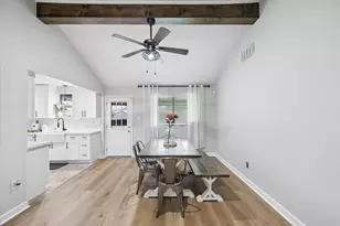210 Brandywyne Dr, Friendswood, TX 77546 - Photo 11