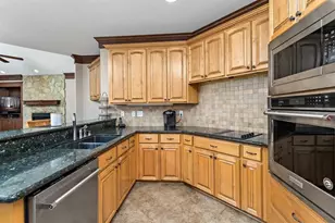 153 Lakewood Dr, Village Mills, TX 77663 - Photo 11