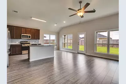 8216 Tourmaline Way, Texas City, TX 77591 - Photo 11