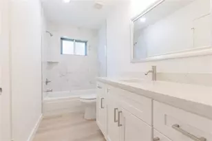 8311 Quail Burg Ln, Missouri City, TX 77489 - Photo 9