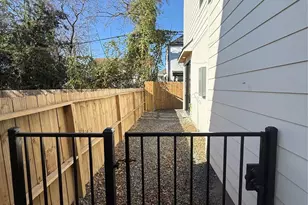 1815 McKee St, Houston, TX 77009 - Photo 5