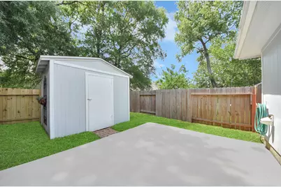 15 Bark Bend Place, The Woodlands, TX 77385 - Photo 33