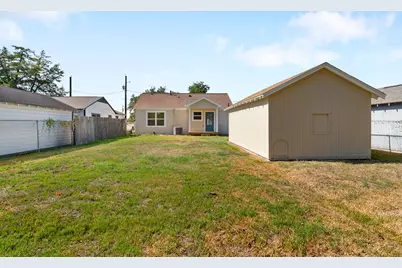 504 Franke Street, El Campo, TX 77437 - Photo 11