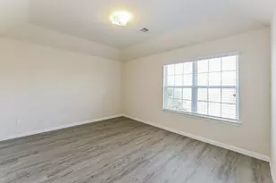 723 N Ella Creek Ln, Houston, TX 77067 - Photo 9