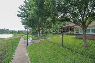 262 W Lake Dr, Livingston, TX 77351 - Photo 41