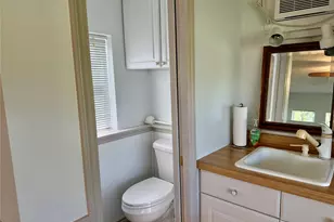 262 W Lake Dr, Livingston, TX 77351 - Photo 49