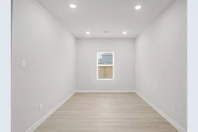 16994 Hazelnut Drive, Conroe, TX 77302 - Photo 9