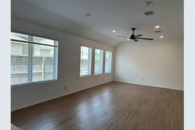 6210 Russett Elm Court, Houston, TX 77365 - Photo 7