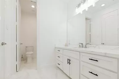 8002 N Circle Drive, Houston, TX 77071 - Photo 33