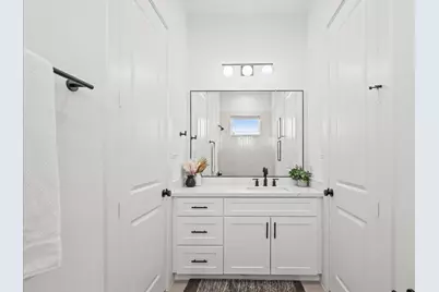 5209 Green Pine Tree Drive, Houston, TX 77018 - Photo 15