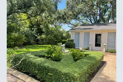 2503 Meadow Lane, El Campo, TX 77437 - Photo 5