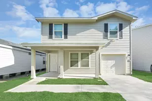606 Travis St, Baytown, TX 77520 - Photo 1