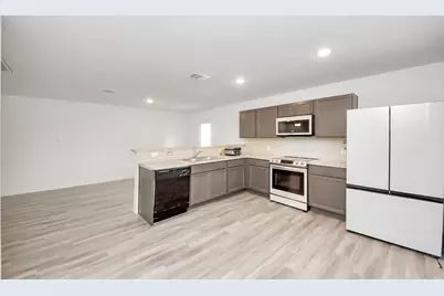 606 Travis Street, Baytown, TX 77520 - Photo 5