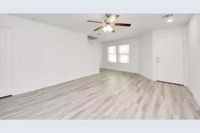 606 Travis Street, Baytown, TX 77520 - Photo 7