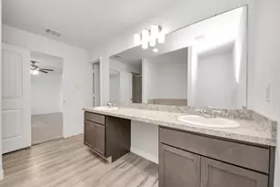 606 Travis St, Baytown, TX 77520 - Photo 19