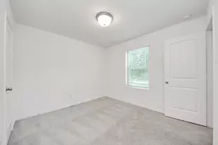 606 Travis St, Baytown, TX 77520 - Photo 11