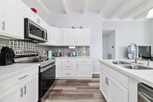 196 Barracuda St, Bayou Vista, TX 77563 - Photo 13