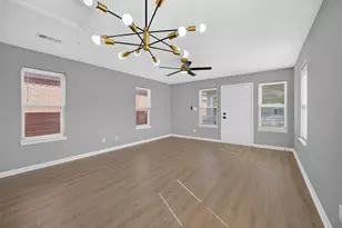 2917 Avenue M, Galveston, TX 77550 - Photo 9