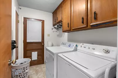 12615 Old River Drive, Mont Belvieu, TX 77523 - Photo 21