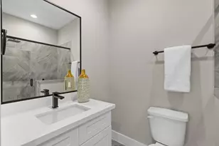 1175 W 19th St, Houston, TX 77008 - Photo 27
