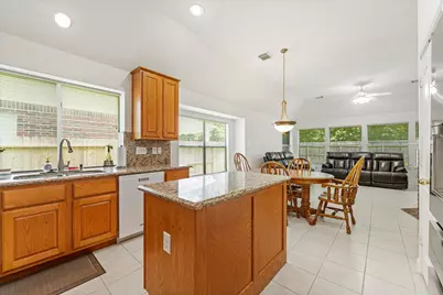 9539 Barretts Glen Court, Houston, TX 77065 - Photo 9