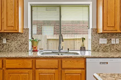 9539 Barretts Glen Court, Houston, TX 77065 - Photo 13