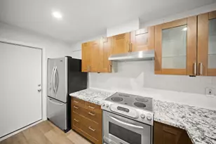 2601 Augusta Dr, Houston, TX 77057 - Photo 9