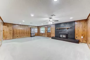 305 Yaupon St, Sweeny, TX 77480 - Photo 15