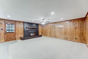 305 Yaupon St, Sweeny, TX 77480 - Photo 13