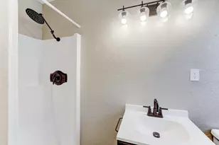 305 Yaupon St, Sweeny, TX 77480 - Photo 35