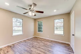 305 Yaupon St, Sweeny, TX 77480 - Photo 31