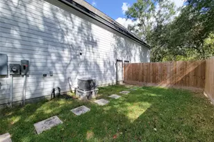 7202 Sandle St, Houston, TX 77088 - Photo 29