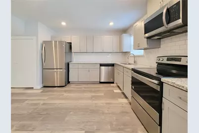 7202 Sandle Street #A, Houston, TX 77088 - Photo 9