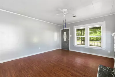 800 E Lobit Street, Baytown, TX 77520 - Photo 5