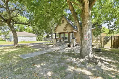 800 E Lobit Street, Baytown, TX 77520 - Photo 3