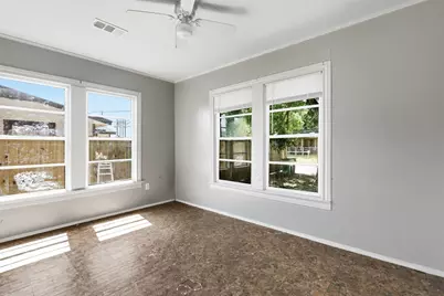 800 E Lobit Street, Baytown, TX 77520 - Photo 17