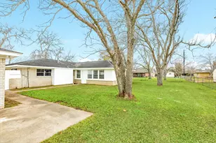 212 Avenue B, Brazoria, TX 77422 - Photo 21