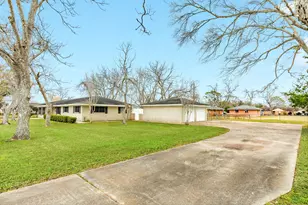 212 Avenue B, Brazoria, TX 77422 - Photo 23